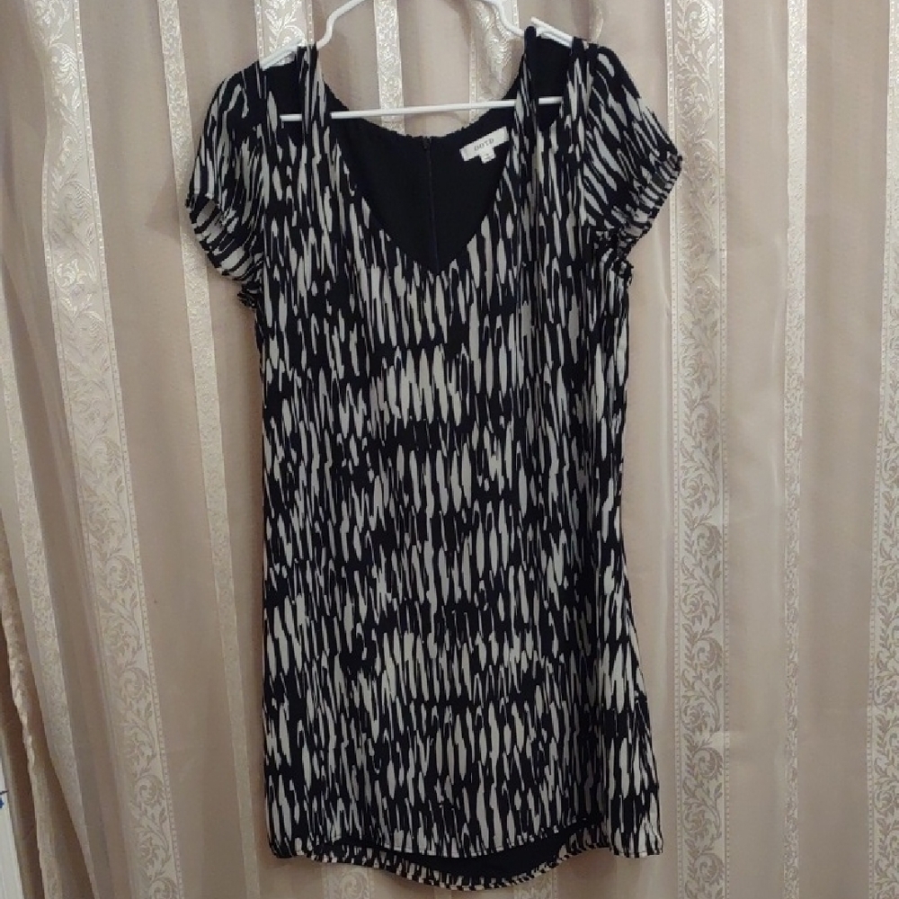Chic Black and White Patterned Dress